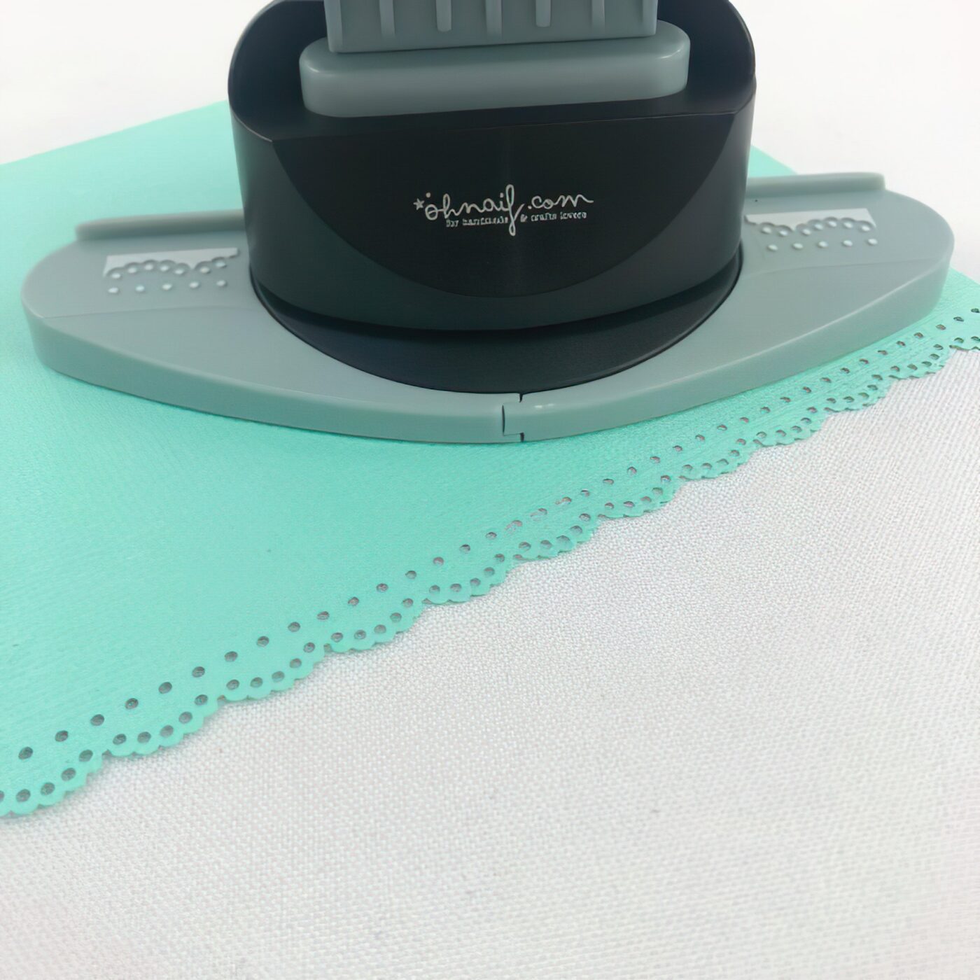 HCP 605 065 perforadora bordes doily blonda OH NAIF scrapbook la esquinita del scrap tienda online de scrapbooking colecciones papeles stickers die cuts chapas troqueles suajes sellos 2