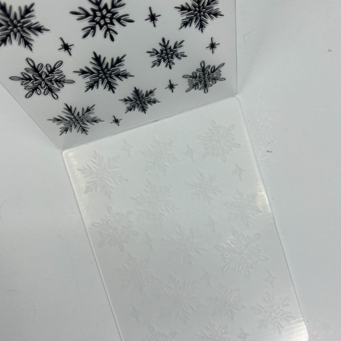 carpeta de embossing copos de nieve Suzzy scrapbooking La esquinita del scrap México 3