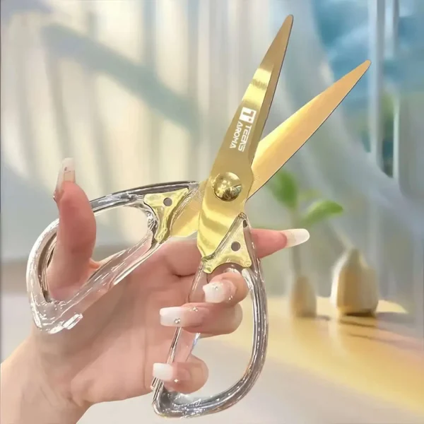 tijeras doradas con mango de acrílico transparente con cuchillas recubiertas de titanio Suzzy 1 la esquinita del scrap México