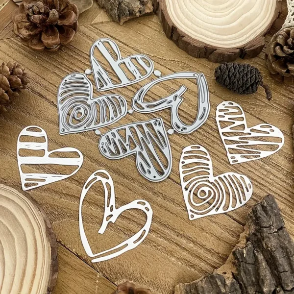 Troquel suaje set de corazones garabateados 45x40 mm para proyectos románticos y de San Valentín