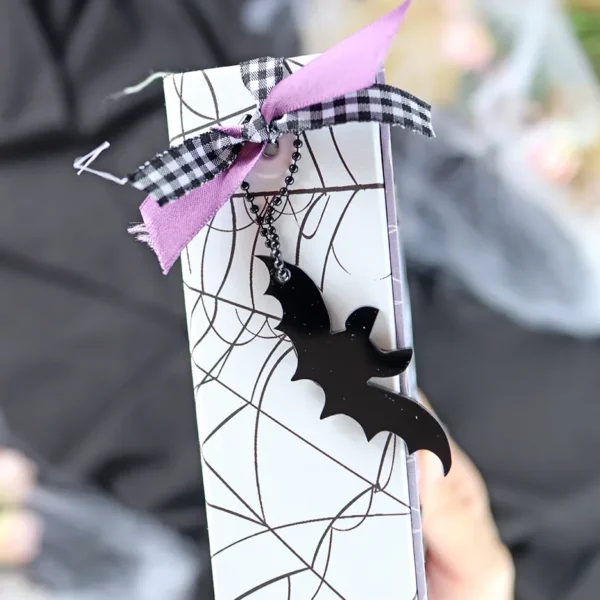 medallon bat cute halloween alua cid