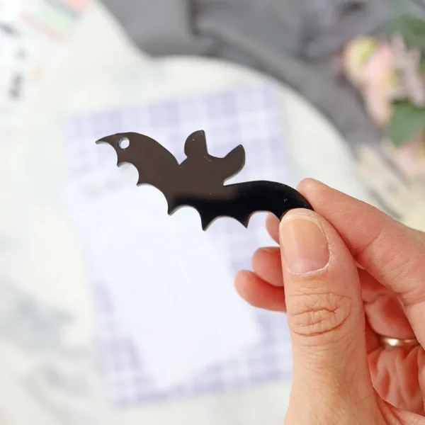 medallon bat cute halloween alua cid 1