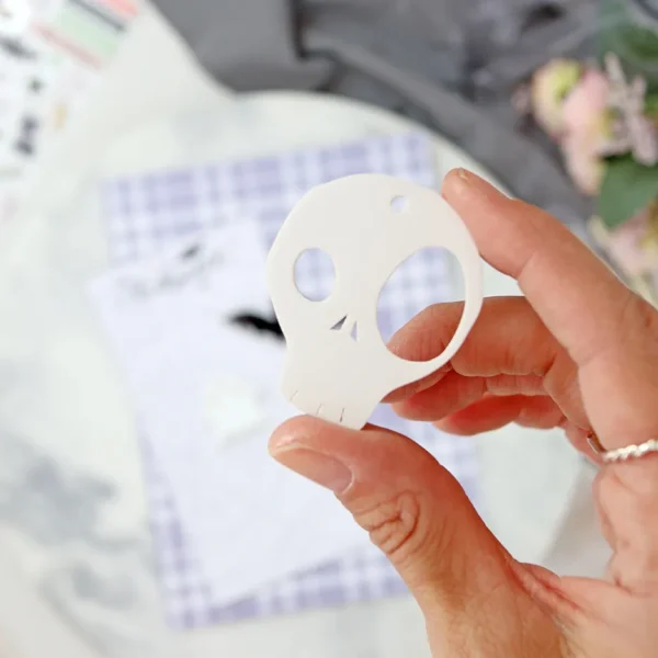 medallon pesadilla cute halloween alua cid 1