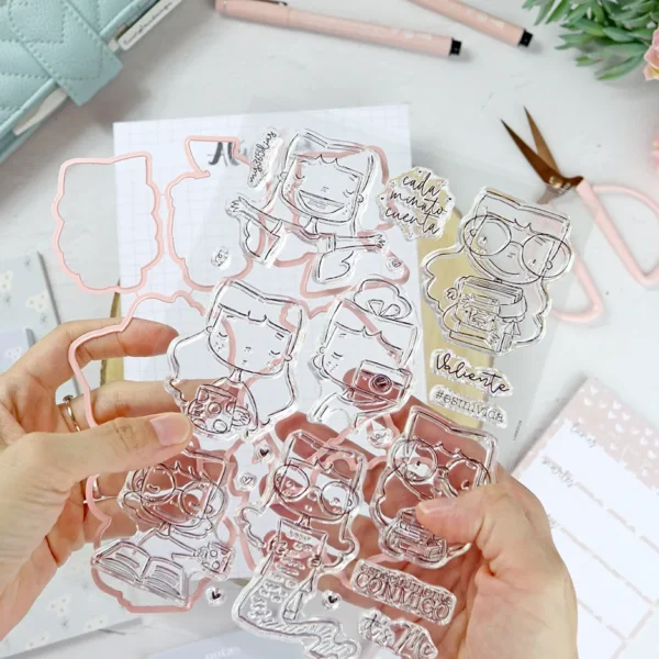 set de sellos y troqueles esmivida colección Sea lo que sea Alúa Cid scrapbooking 1